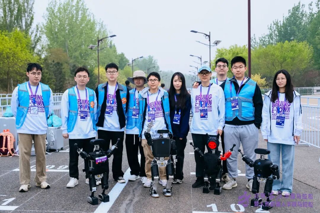 All Set to Go: Humanoid Robot Racing Challenge – Opening Special-3cgo