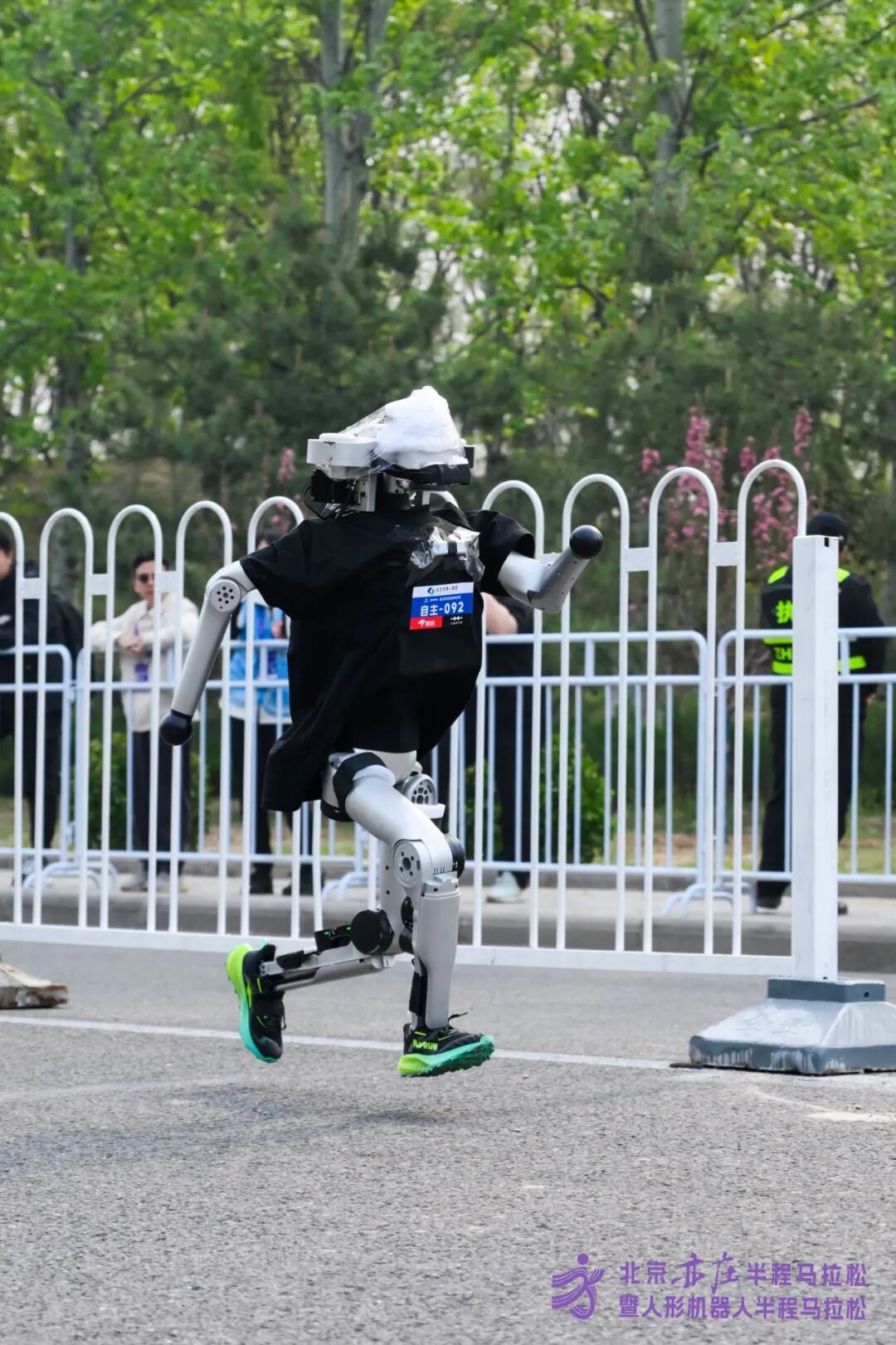 All Set to Go: Humanoid Robot Racing Challenge – Opening Special-3cgo