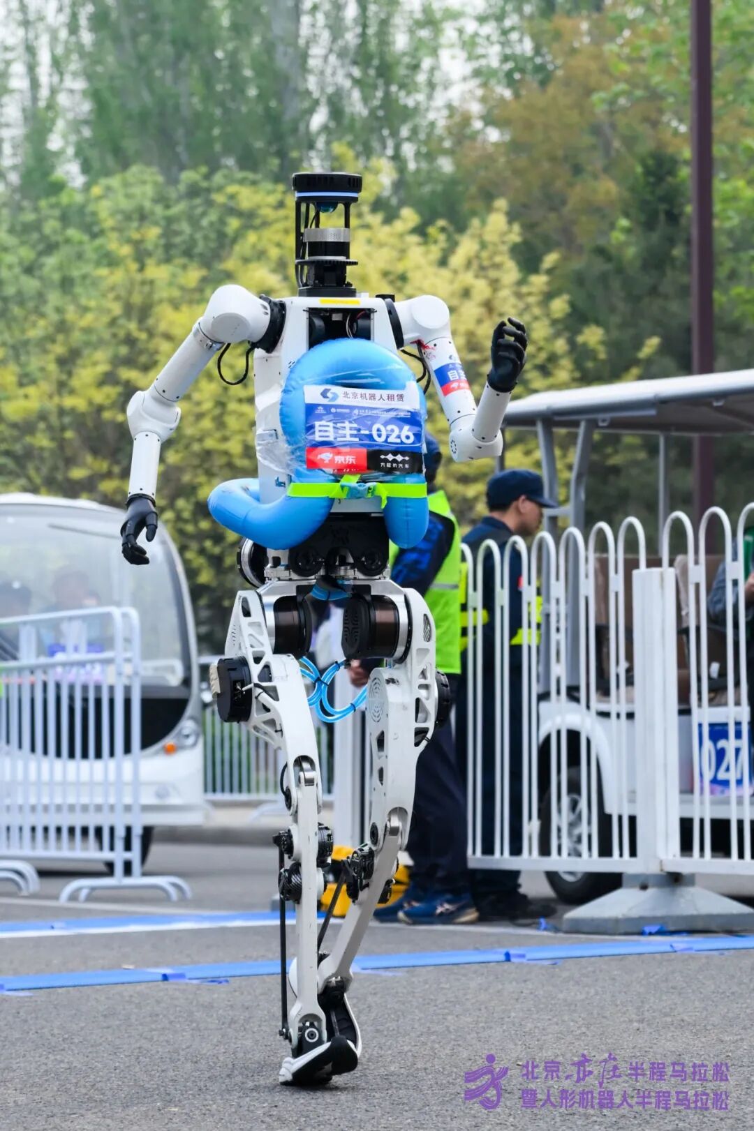 All Set to Go: Humanoid Robot Racing Challenge – Opening Special-3cgo