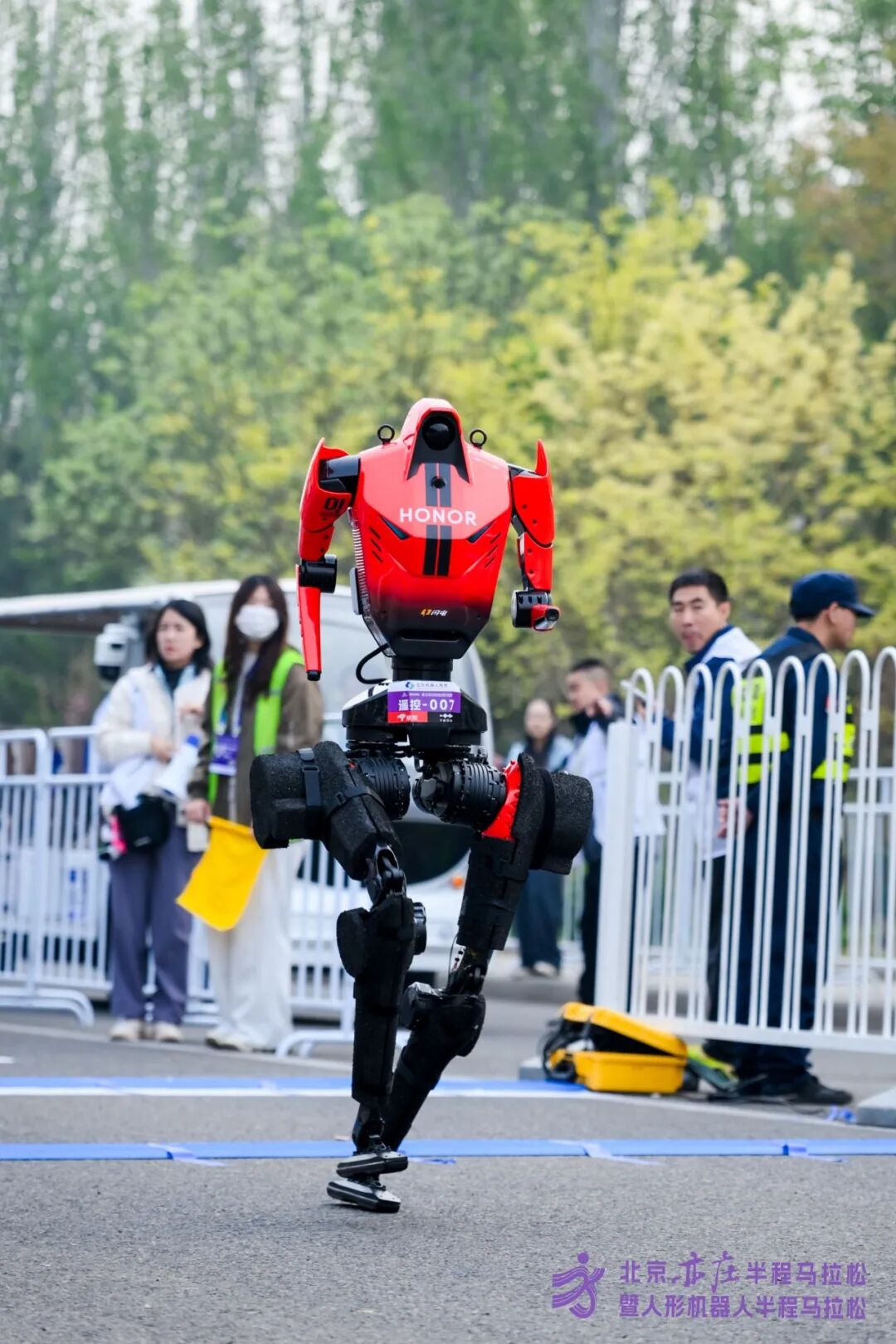 All Set to Go: Humanoid Robot Racing Challenge – Opening Special-3cgo
