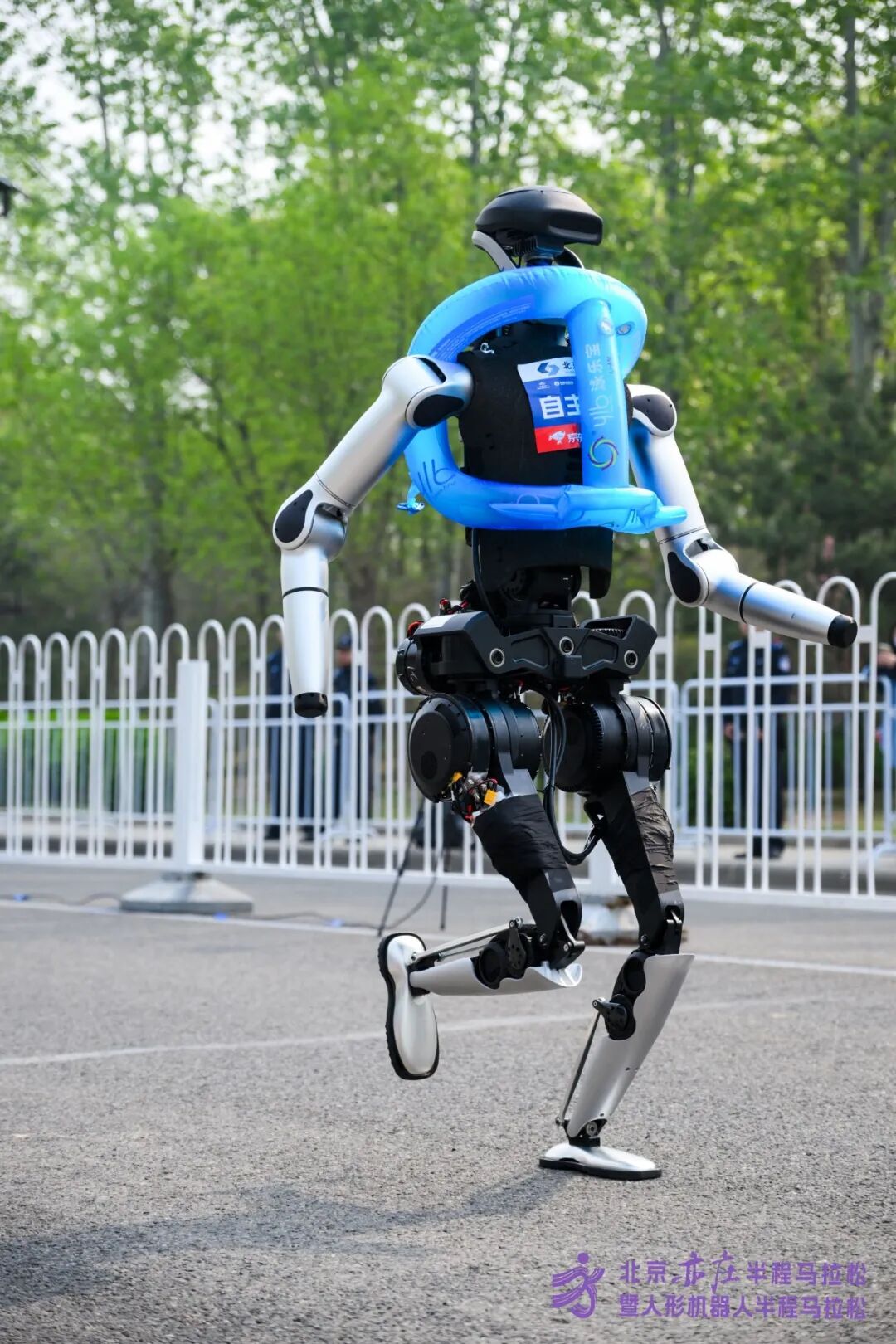 All Set to Go: Humanoid Robot Racing Challenge – Opening Special-3cgo