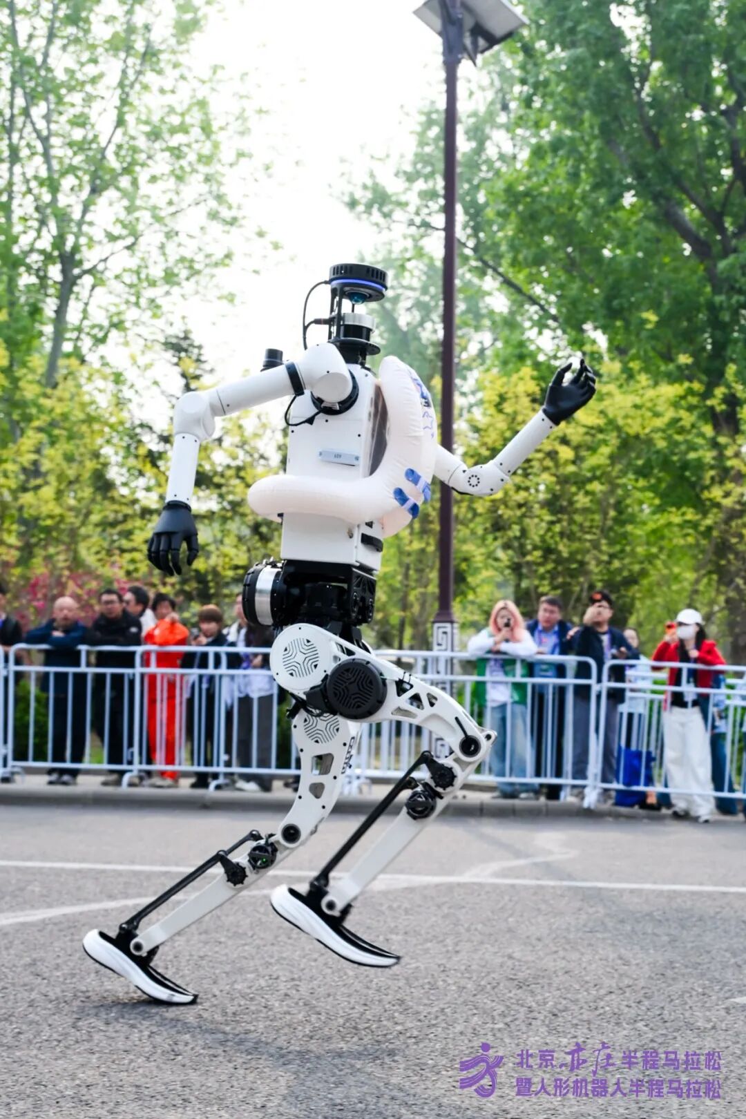 All Set to Go: Humanoid Robot Racing Challenge – Opening Special-3cgo