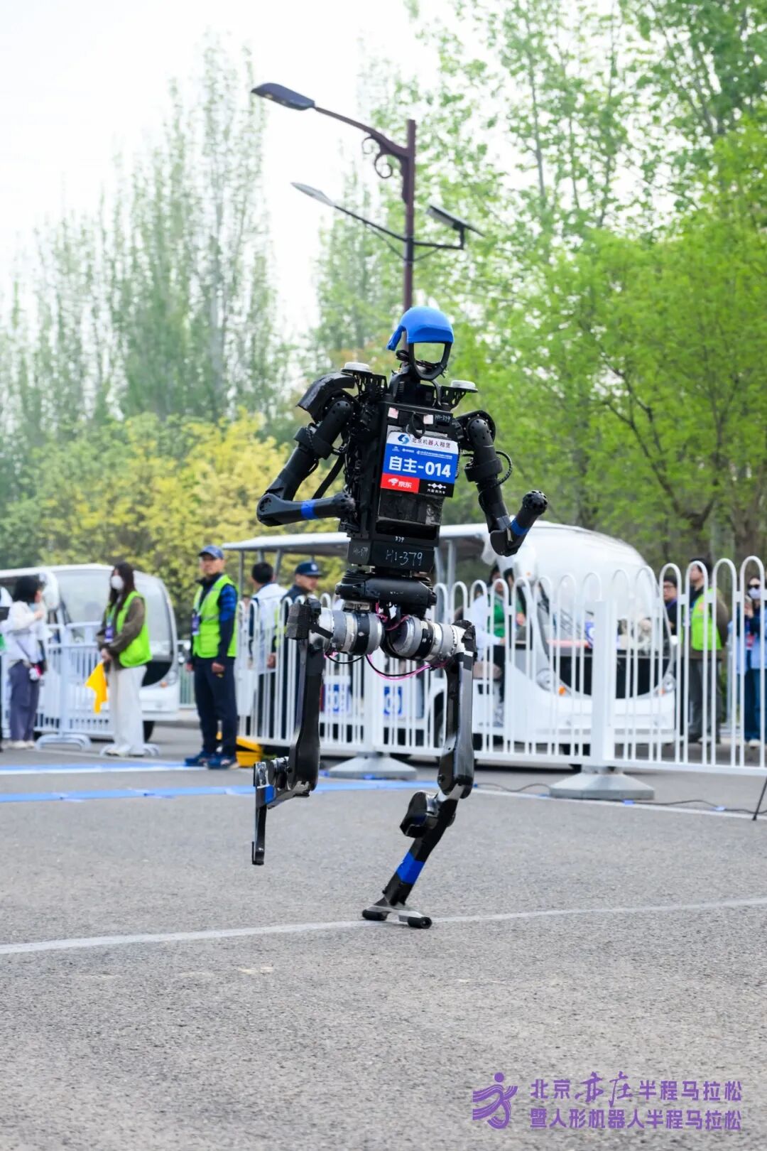 All Set to Go: Humanoid Robot Racing Challenge – Opening Special-3cgo