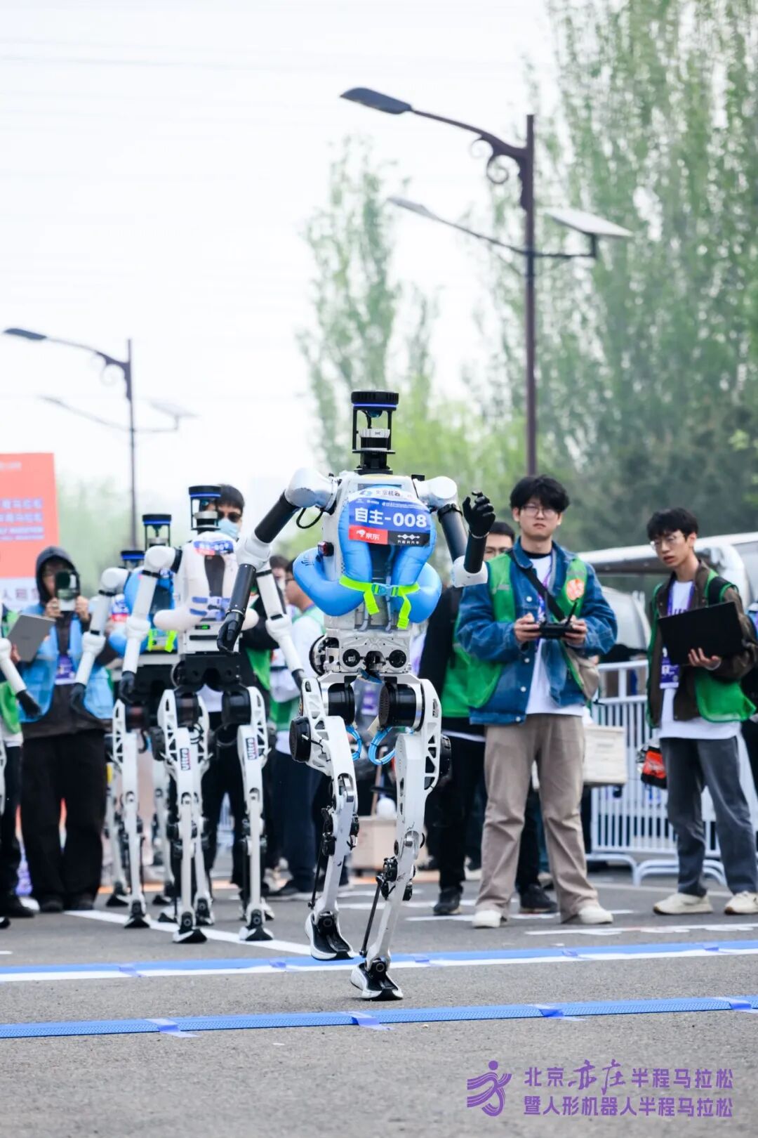 All Set to Go: Humanoid Robot Racing Challenge – Opening Special-3cgo