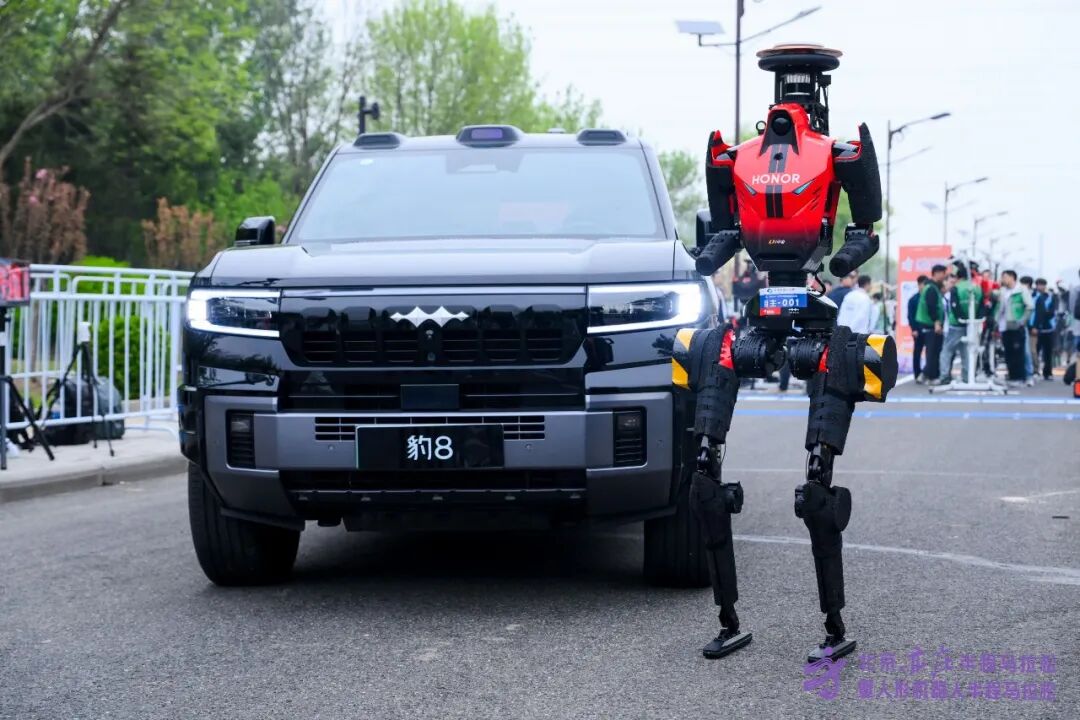 All Set to Go: Humanoid Robot Racing Challenge – Opening Special-3cgo