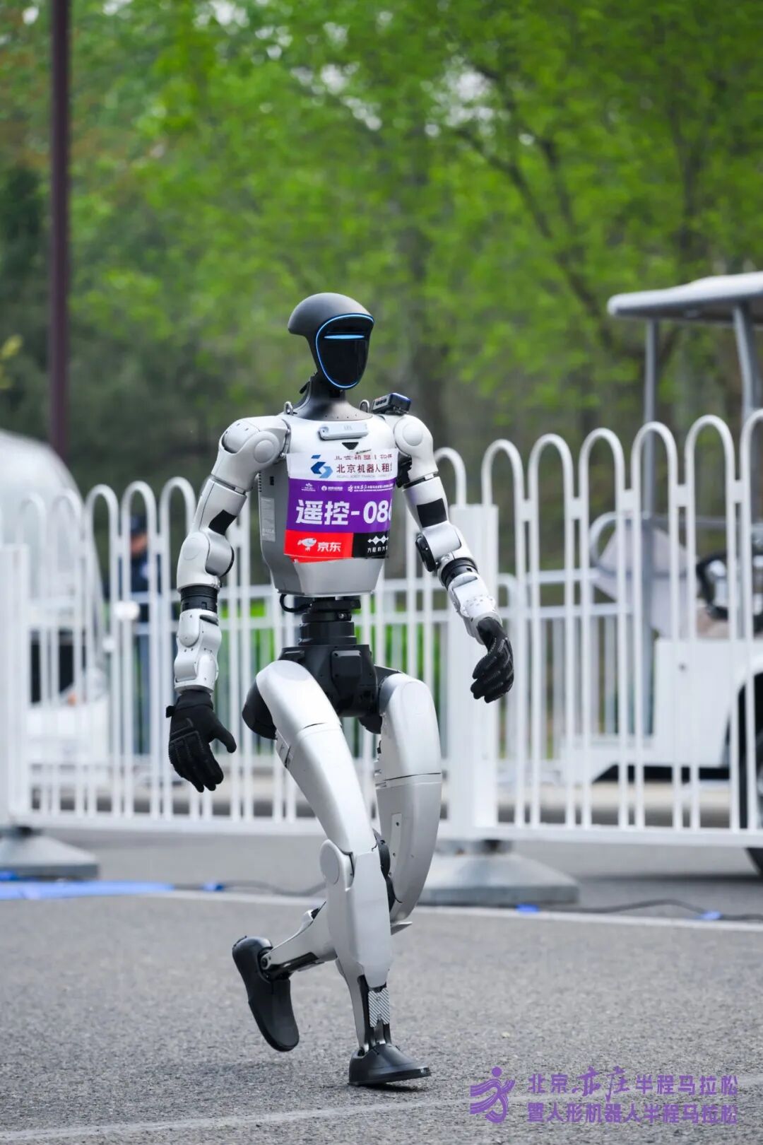 All Set to Go: Humanoid Robot Racing Challenge – Opening Special-3cgo