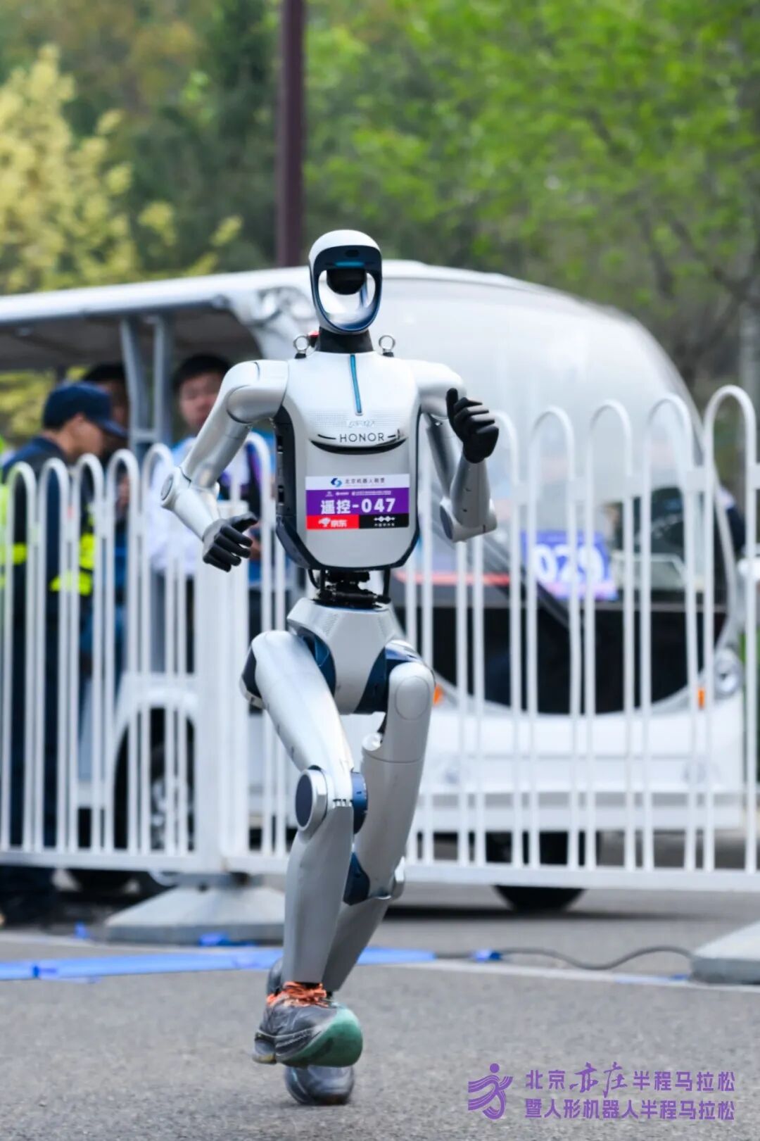 All Set to Go: Humanoid Robot Racing Challenge – Opening Special-3cgo
