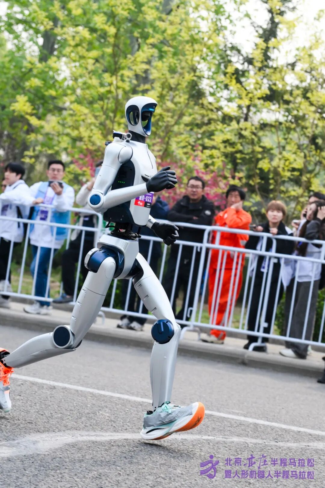 All Set to Go: Humanoid Robot Racing Challenge – Opening Special-3cgo