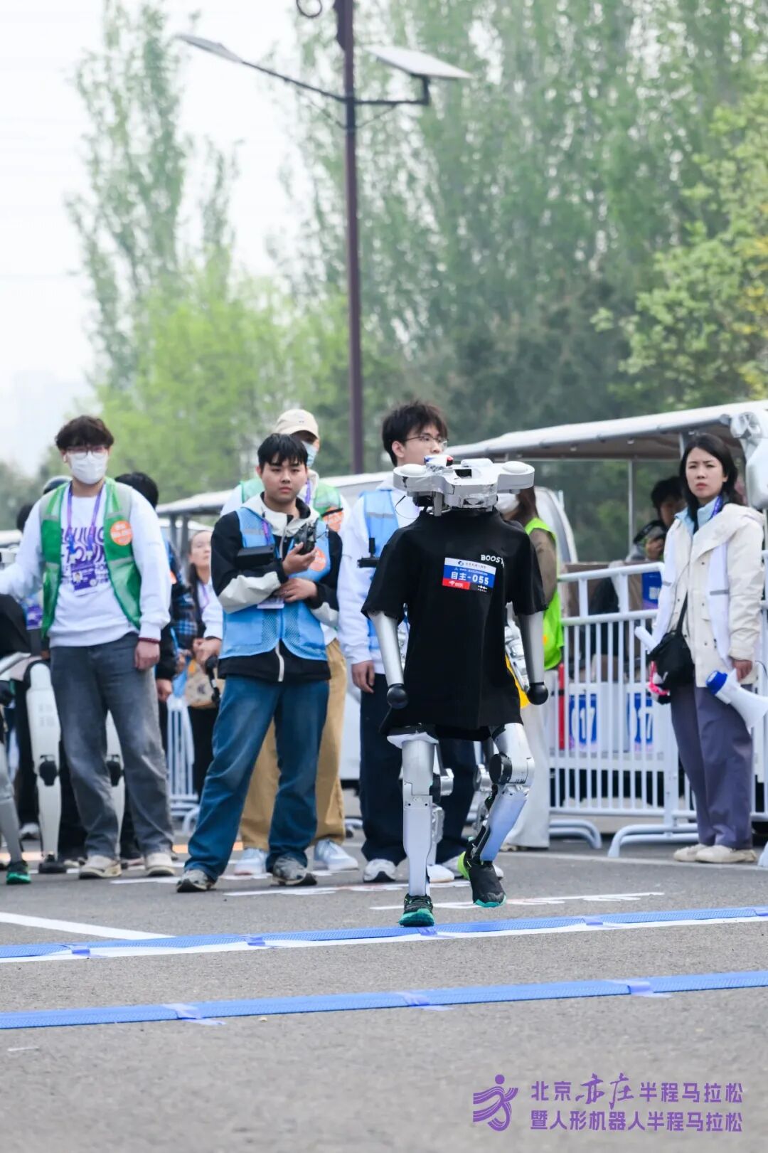 All Set to Go: Humanoid Robot Racing Challenge – Opening Special-3cgo