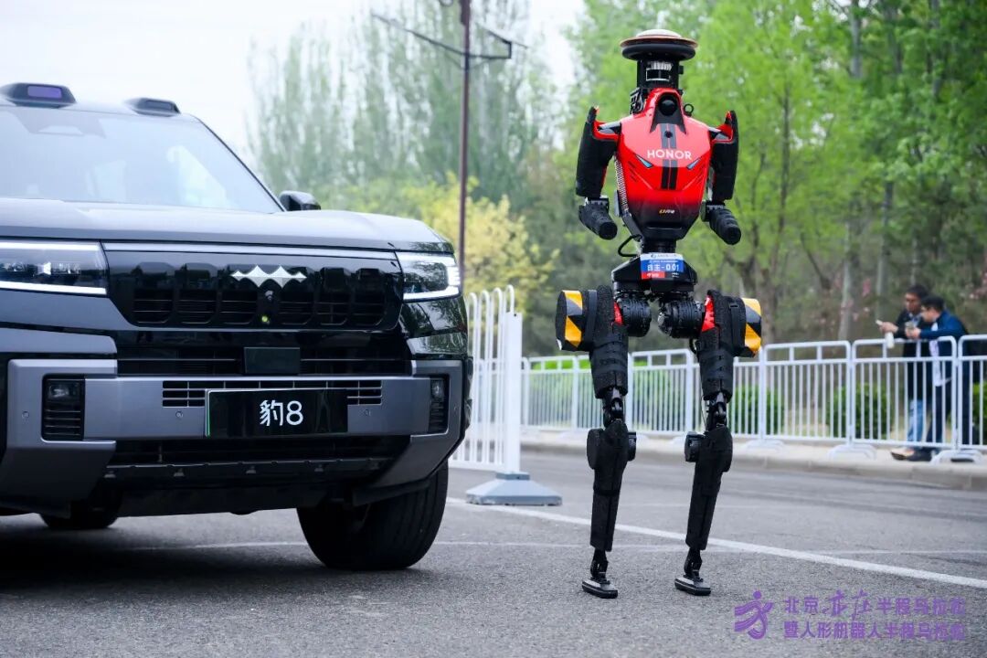 All Set to Go: Humanoid Robot Racing Challenge – Opening Special-3cgo