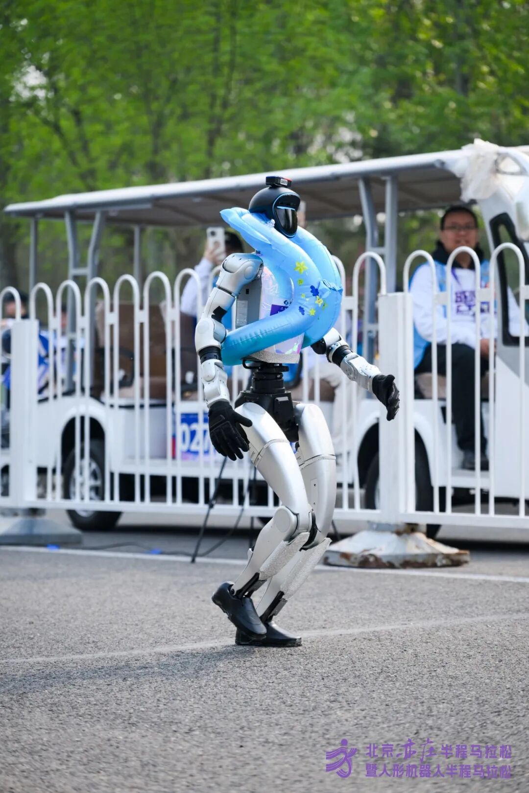All Set to Go: Humanoid Robot Racing Challenge – Opening Special-3cgo