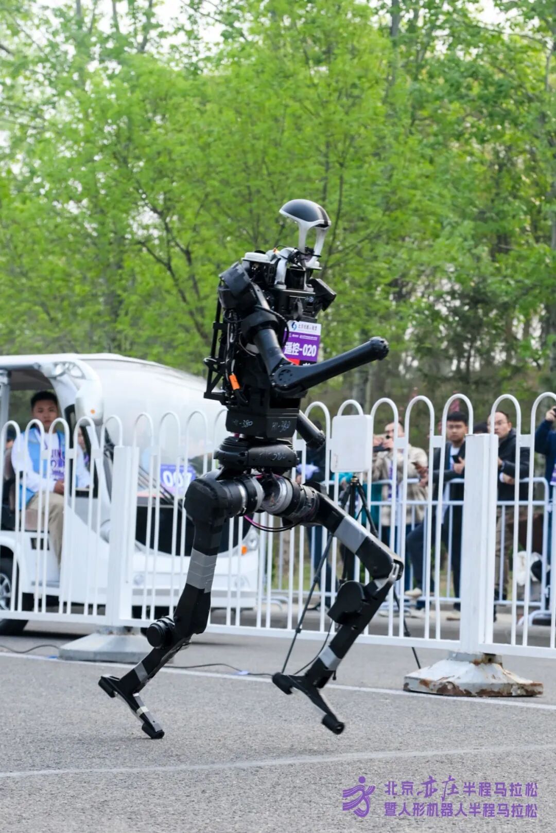 All Set to Go: Humanoid Robot Racing Challenge – Opening Special-3cgo