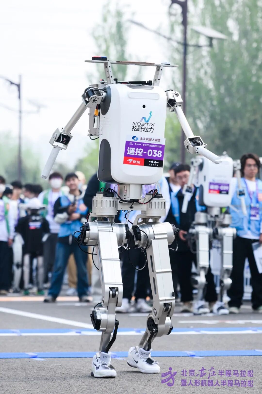 All Set to Go: Humanoid Robot Racing Challenge – Opening Special-3cgo