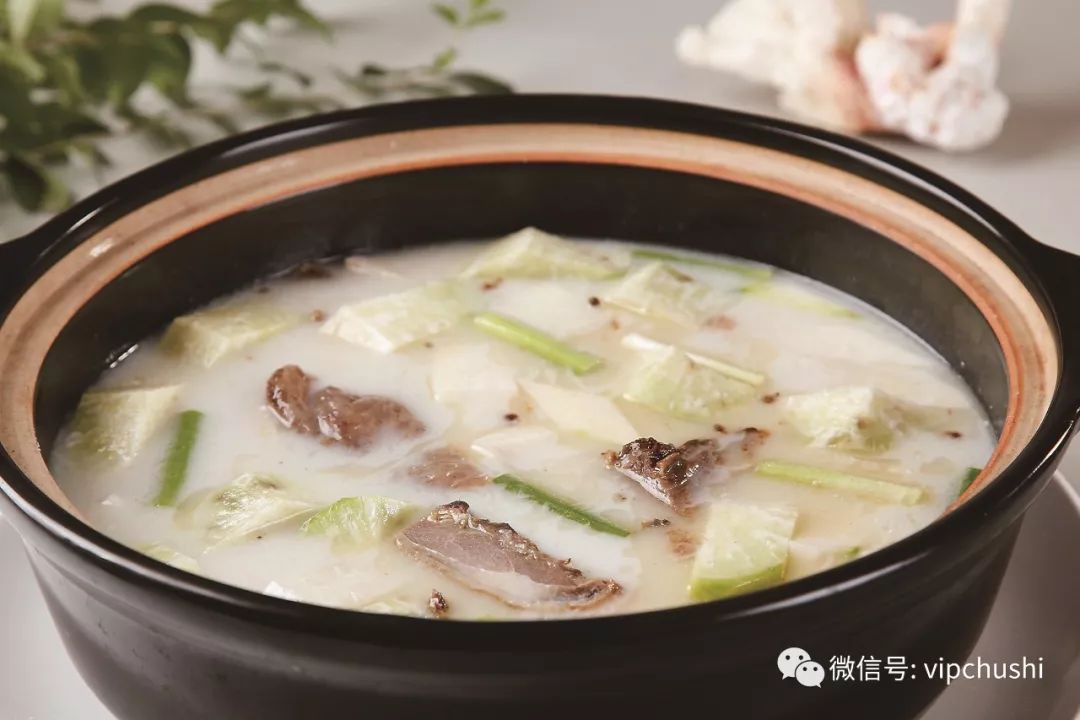 土虾仁炖腊鸭胡萝卜丸子蒸萝卜图片