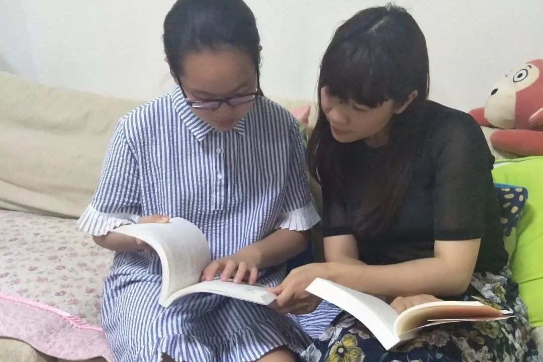【富春中学读书节·亲子共读】你读书的样子真的很美!