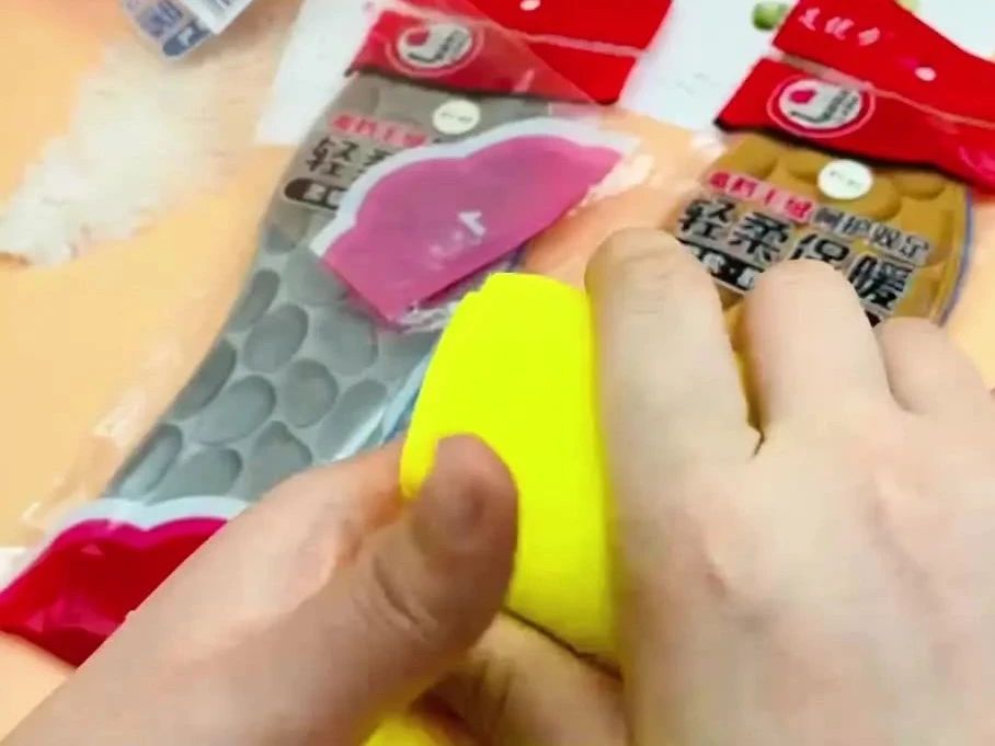 这款“保暖按摩”鞋垫堪比脚底“电热毯”，深冬暖脚丫必备！-2