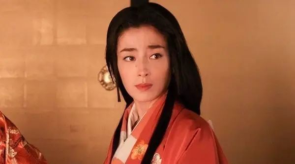 宫泽理惠  岁月是把雕刻刀,从美好肉体少女到棱角分明的实力女演员