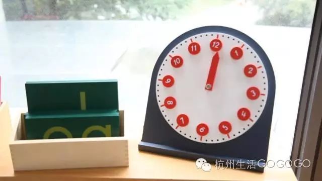 擦桌子用英文表示_擦桌子的英文短語(yǔ)_擦桌子的英文