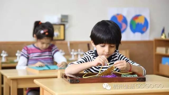 擦桌子用英文表示_擦桌子的英文短語(yǔ)_擦桌子的英文
