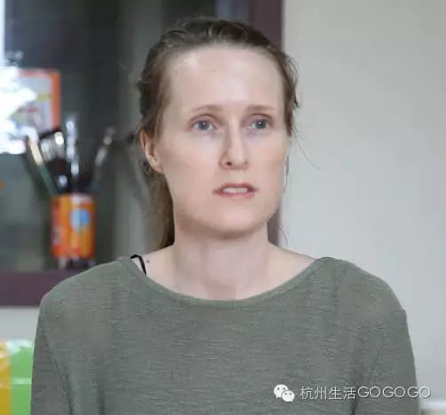 擦桌子的英文短語(yǔ)_擦桌子的英文_擦桌子用英文表示