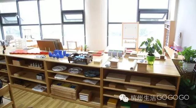 擦桌子用英文表示_擦桌子的英文_擦桌子的英文短語(yǔ)