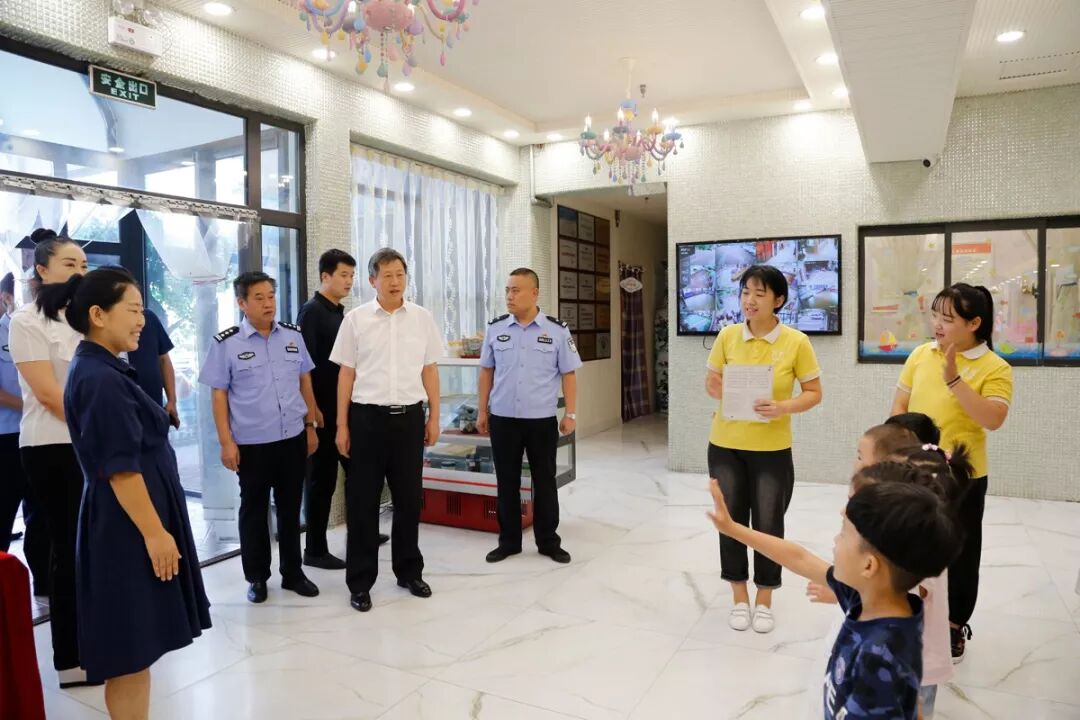 运城市郭尚礼副市长深入盐湖区就校园安全进行调研指导
