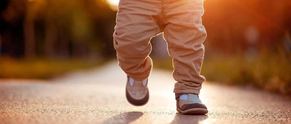 这4款畅销冬鞋千万不要给孩子穿，会影响宝宝足弓发育