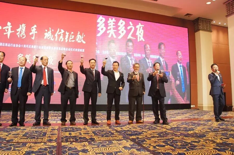 燃氣烤爐,旋轉爐,熱風循環爐,冷凍醒發箱,起酥機,組合爐-賽思達-世界級烘焙設備品牌