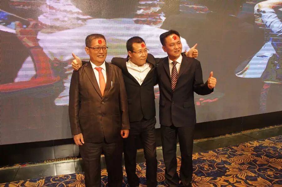 燃氣烤爐,旋轉爐,熱風循環爐,冷凍醒發箱,起酥機,組合爐-賽思達-世界級烘焙設備品牌