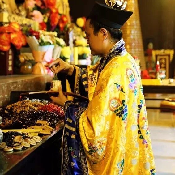 道教信众如何请神开光！