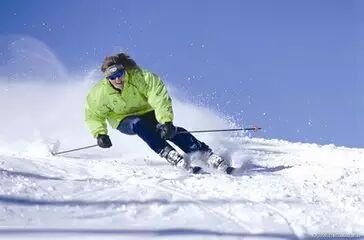 冰瀑、滑雪、大庙会，河北冬季超值游总有一款适合你！