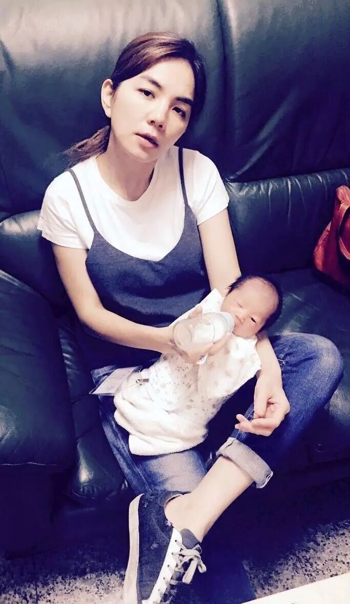 星闻|Ella 常说“好听到怀孕”,结果真的有,喜,了!-怀孕期