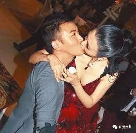 她瞧不起刘恺威,激吻后劈腿陈豪,38岁如今成这样!