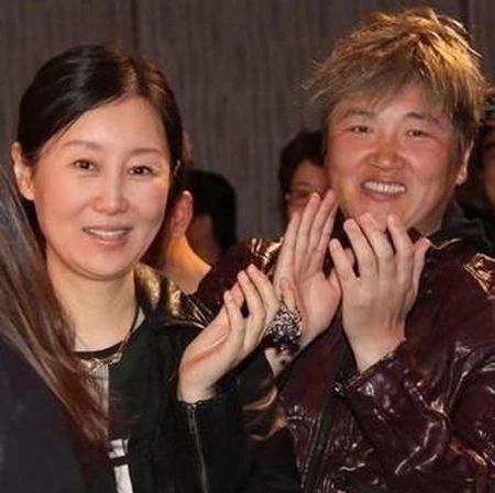 孙楠和老婆竟然租一个月700的房子?网友吐槽后,他仅用4个字回应!