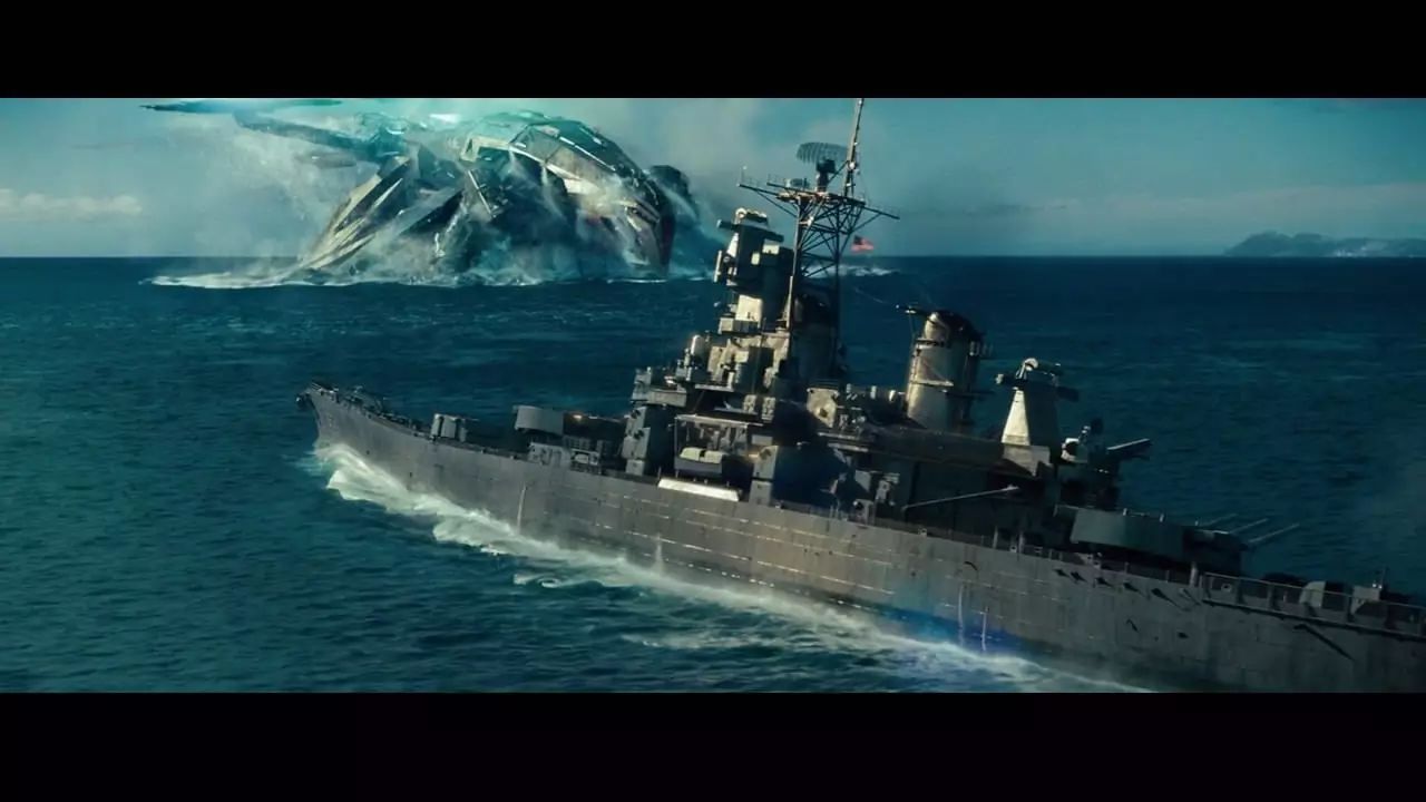 2012年上映的美国影片《超级战舰》中,这艘高领战舰再次披挂上阵,靠