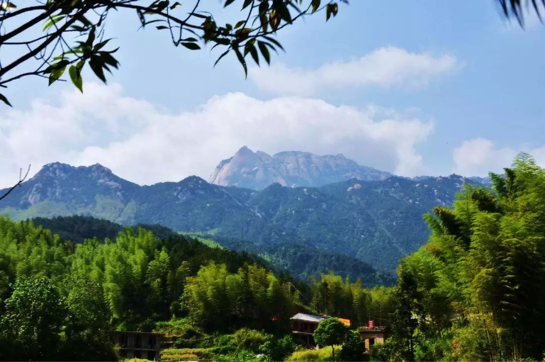 沿山大道→雨发生态园天柱山位于安庆市潜山县景区,西部因主峰如"旗袍美女图片把图片