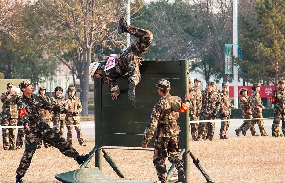 武警学院的"火凤凰"是这样炼成的!