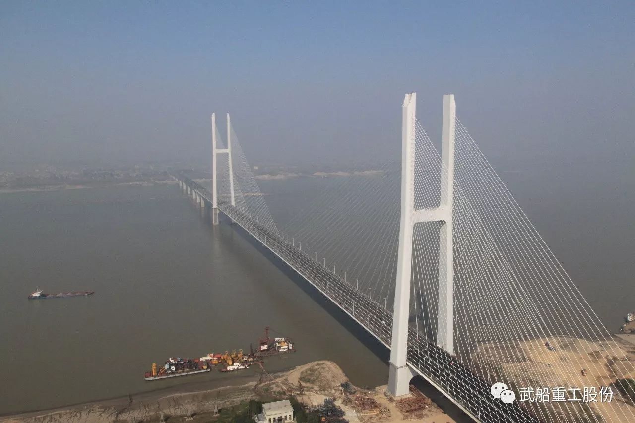 点赞!公司承建的武汉鹦鹉洲长江大桥,荆岳长江大桥双双获"鲁班"奖