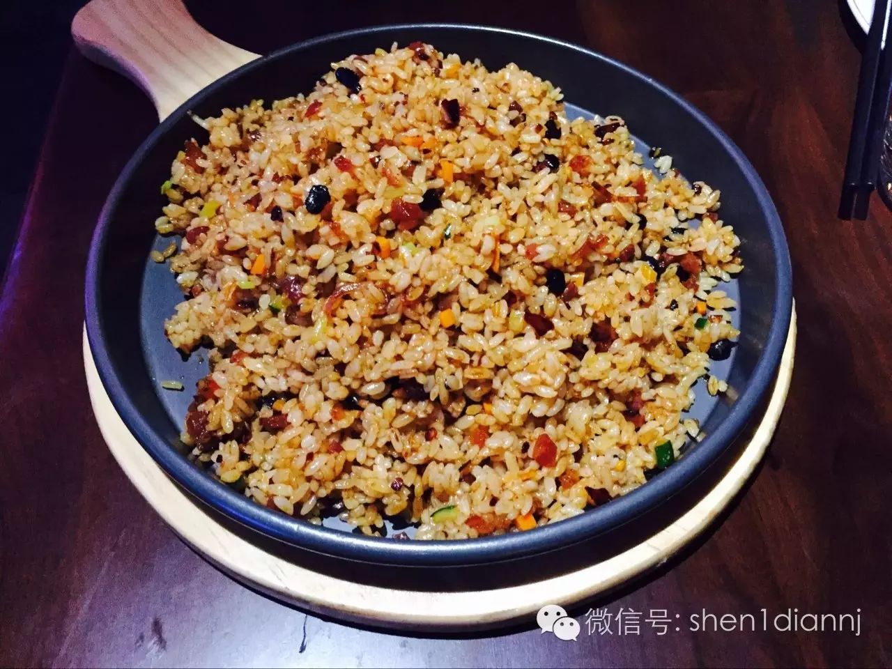 这道专家是用老缺点干妈炒的,米粒很香,口感颗颗分明,唯一的辣酱是略生蚝炒饭配料图片