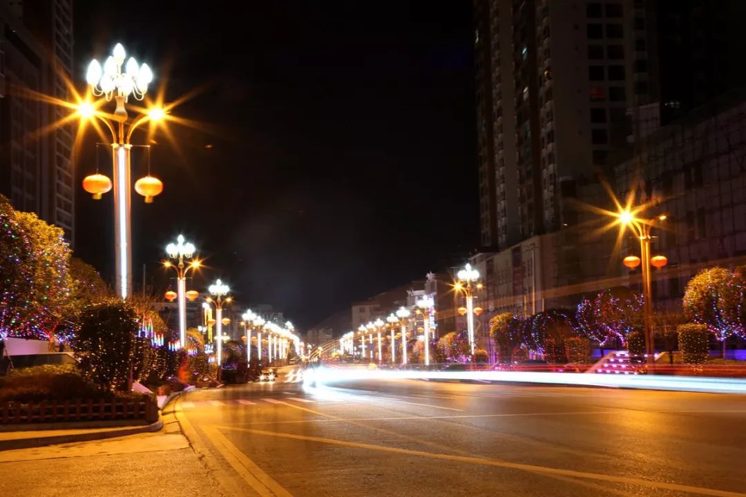 ta的所有日志 查看日志 夜幕降临 漫步永善县城 五彩缤纷的夜景 靓丽