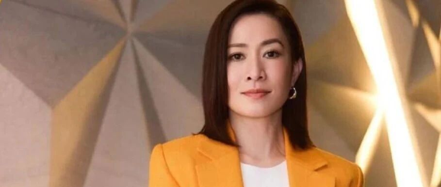 佘诗曼自曝曾被同剧演员欺负，三次忍让后果断反击，网友直呼霸气