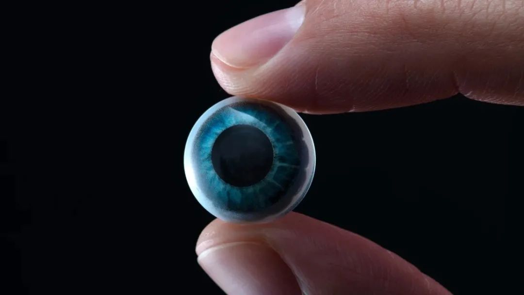 辅助视力增强，Mojo Vision AR隐形眼镜迈出第一步