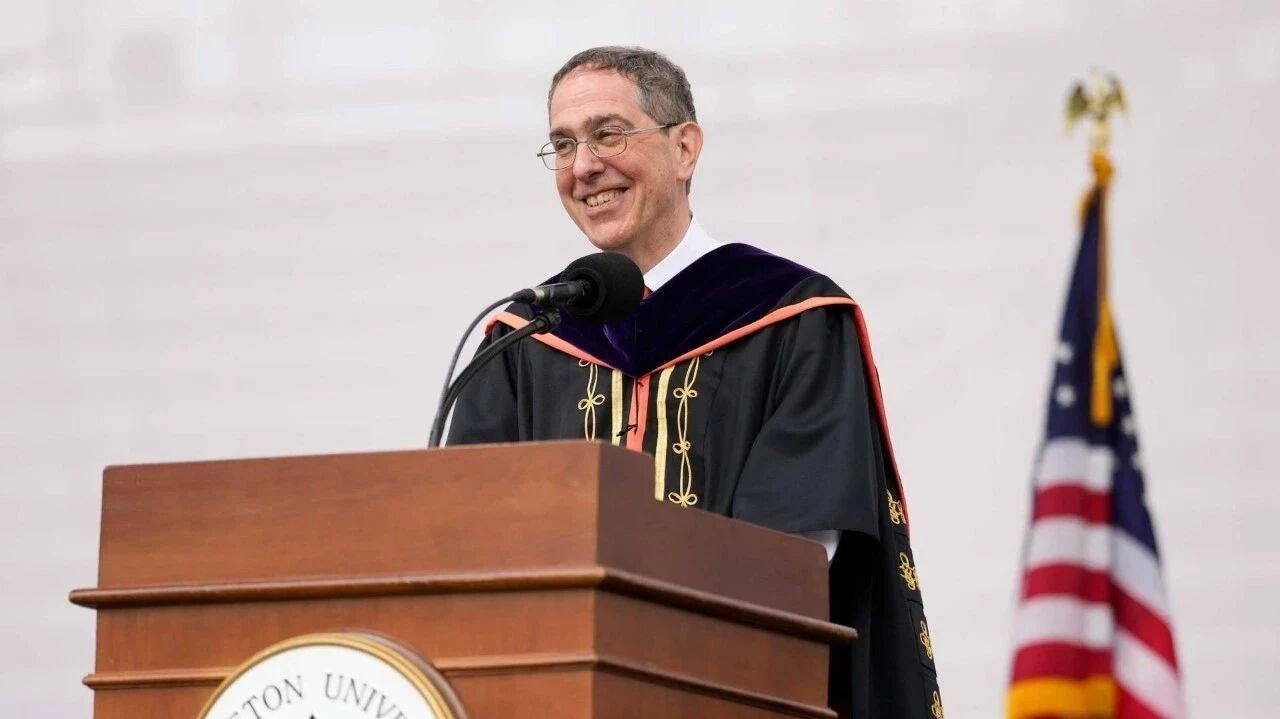 普林斯顿大学校长演讲：脆弱可以造就刚强，不完美也能触摸星空！