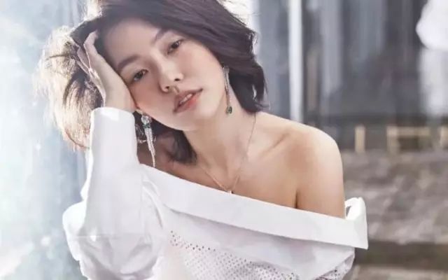 【发型】她剪回短发又美了!“耳坠剪”真心涨颜值