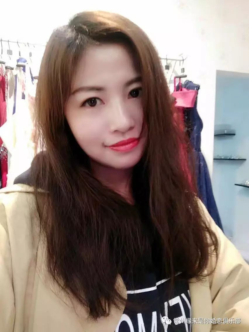 出生年:1985年 身高:160cm 体重:52kg 婚姻状况:未婚 家庭住址:常州