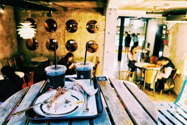 打着喝咖啡的旗号，去韩国做个水当当的美人儿！