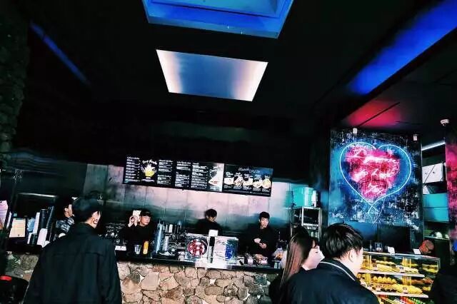 打着喝咖啡的旗号，去韩国做个水当当的美人儿！