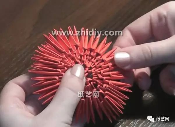 情人节3d立体折纸三角插折纸心的折法手工制作教程