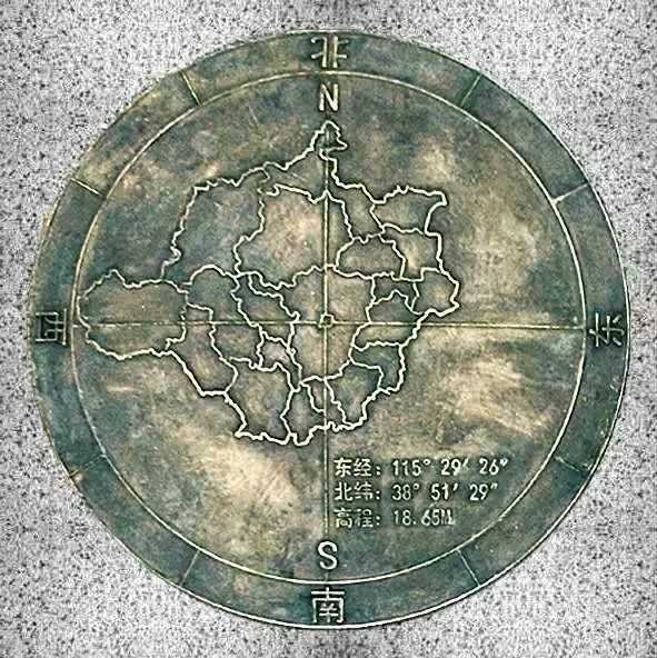 据专家介绍, 保定城市原点标志中央核心部分为直径1.