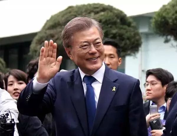 韩国大选，媒体各显神通，此号神预测文在寅胜出！
